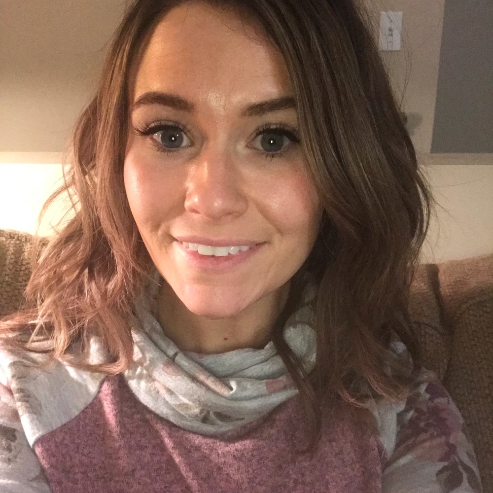 Meet your Posher, Kayla